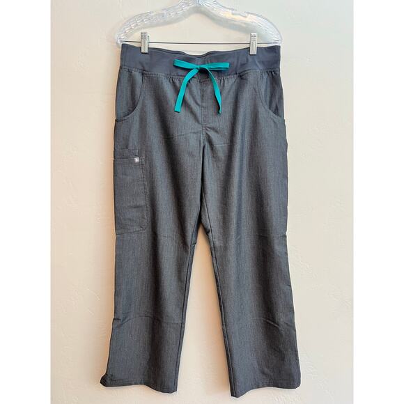 Figs Women's Kade Cargo Scrub Pants in Gray Size: Medium Petite (M/P) - Picture 1 of 5